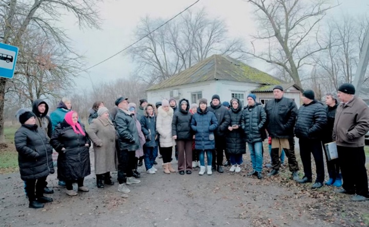 Сход жителей хутора Зелёный. Фото инфоцентра СК России