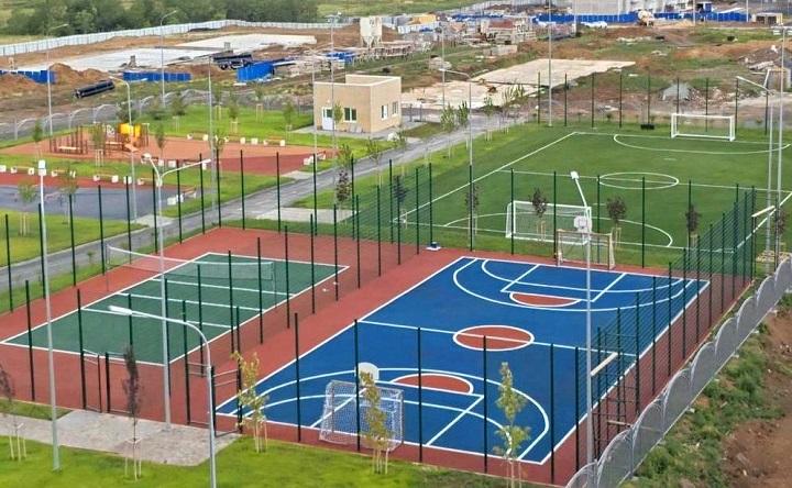 Спортивные площадки в новой школе в Суворовском. Фото пресс-службы губернатора Ростовской области
