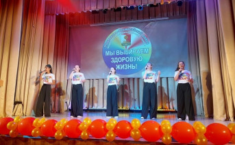 Выступление участников фестиваля. Фото donland.ru