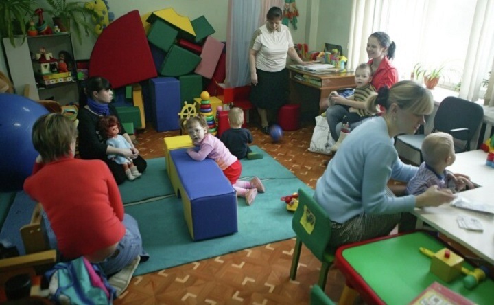 Родители с детьми-инвалидами. Фото Игоря Зарембо/© РИА «Новости»