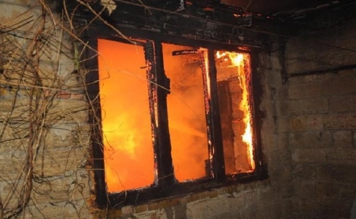 Пожар в жилом доме. Фото 61.mchs.gov.ru