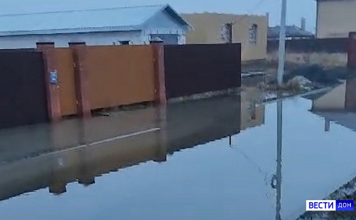 Затопленный посёлок Красный сад. Скрин с видео dontr.ru
