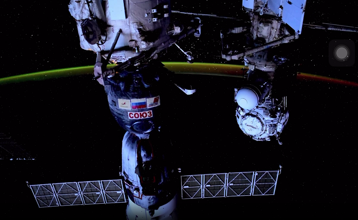 Теневая сторона Земли с борта МКС. Скриншот видеозаписи Николая Чуба