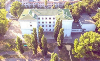 Двор школы №11 с высоты. Фото со страницы школы в «ВКонтакте»: vk.com/school_school11