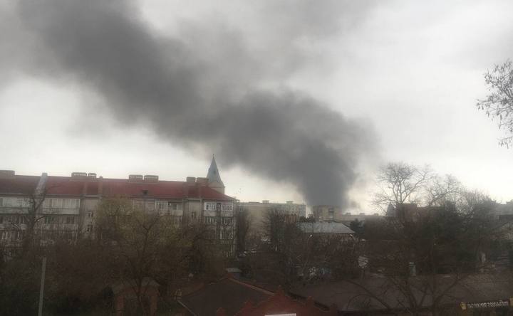 Пожар был виден даже из центра. Фото ruffnews.ru