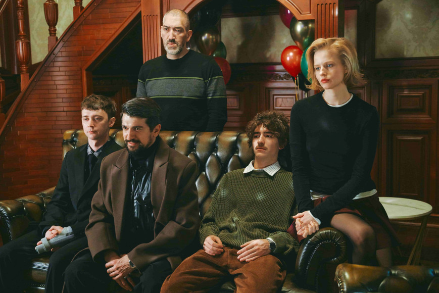 Кадр из сериала «Нам покер». Фото Wink.ru