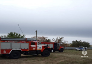 Пожарные машины. Фото пресс-службы МЧС по Ростовской области