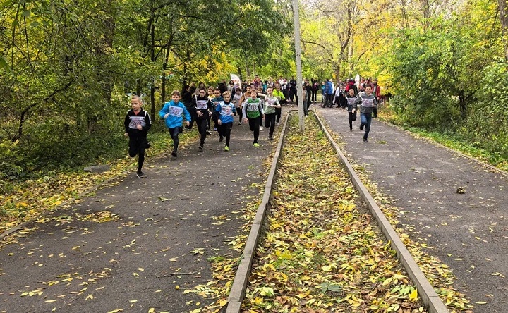Участники кросса. Фото Владимира Зуева