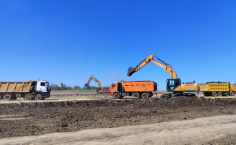 Строительная площадка. Архивное фото Александра Левенца