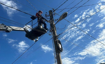 Ремонт электросетей. Фото telegram-канала Светланы Камбуловой