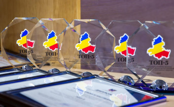 Награды лучшим проектам НКО. Фото министерства региональной политики и массовых коммуникаций Ростовской области