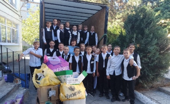 Учащиеся Лицея собрали макулатуру. Фото telegram-страницы  «ЭКА-Азов»