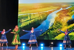 Отборочный этап конкурса "Азовская казачка". Фото официального сайта СОШ №3