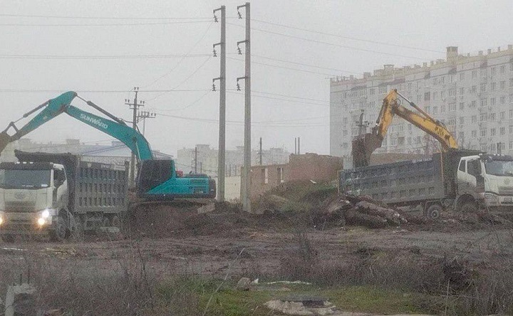 Вывоз мусора с улицы Чучева. Фото telegram-канала Светланы Камбуловой