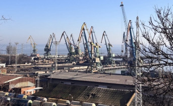 Таганрогский морской торговый порт. Фото ruffnews.ru