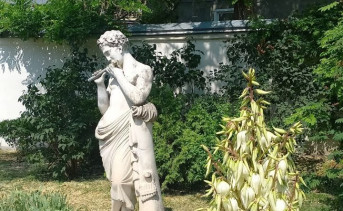 Скульптурный дворик Таганрогского художественного музея. Фото пресс-службы музея