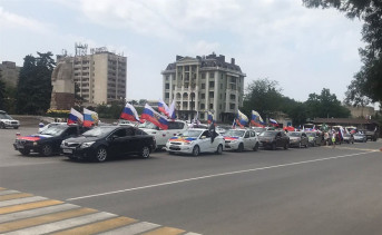 Участники автопробега. Фото Анастасии Горностаевой