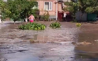 Подтопление в селе Покровском. Скриншот видео telegram-канала Покровское 161