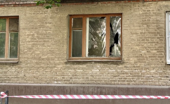 Последствия ночной атаки БПЛА в Таганроге. Фото ruffnews.ru