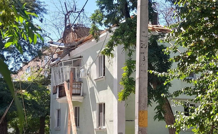 Пострадавший дом. Фото Ольги Максимовой