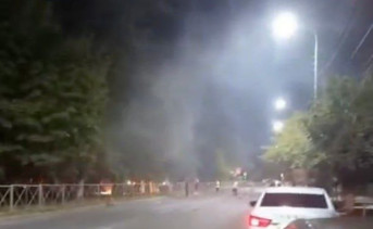 Возгорание на месте падения осколков одного из БПЛА. Фото из соцсети