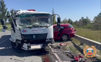 Место ДТП. Фото отдела пропаганды УГАИ по Ростовской области