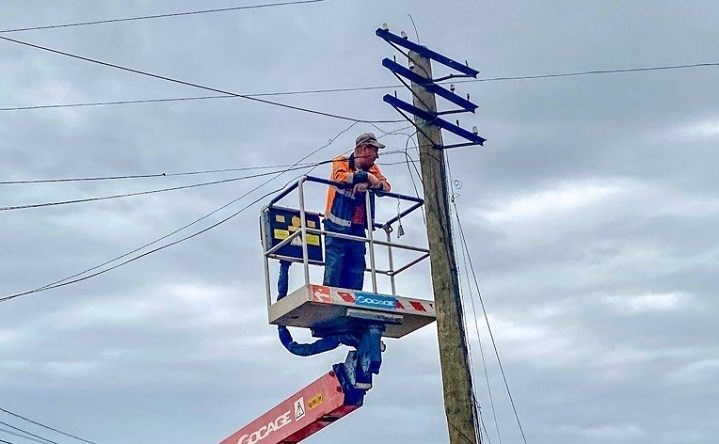 Ремонт электросетей. Фото ruffnews.ru