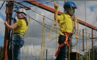 Дети занимаются спортом. Фото для иллюстрации с сайта АНО «Арт-просвещение»