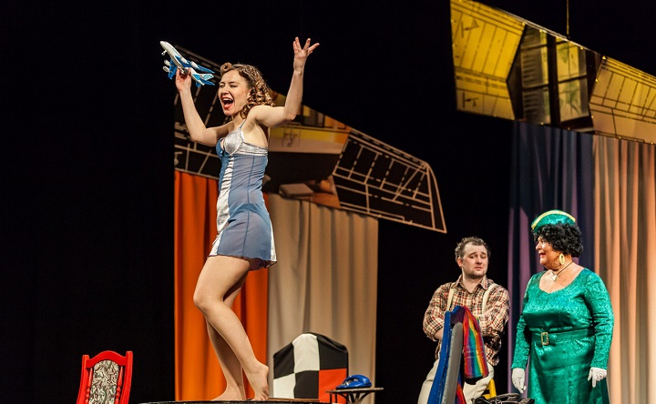 Комедия «Боинг-Боинг». Фото Брянского театра драмы им. А. К. Толстого