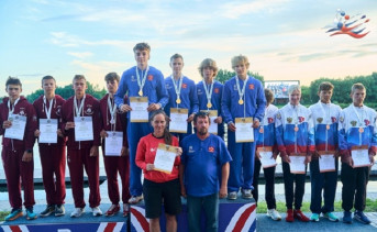 Призёры всероссийских соревнований по гребле на байдарках и каноэ. Фото пресс-службы спорткомитета Таганрога
