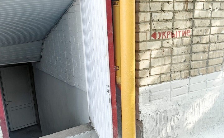 Вход в укрытие. Фото Алексея Величко