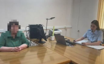 Жительница Таганрога в отделе полиции. Скриншот видео пресс-службы УМВД по Ростовской области