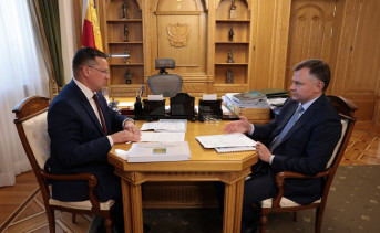 Встреча Юрия Слюсаря и Сергея Смирнова. Фото пресс-службы губернатора Ростовской области