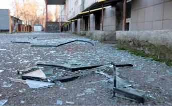 Разбитые стёкла. Фото Telegram-канала Юрия Слюсаря