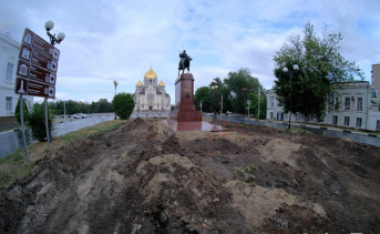 Вид на Вознесенский собор со стороны благоустраиваемого Платовского проспекта. Фото Никиты Сиденина