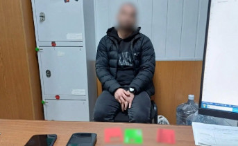 Задержанный участник мошеннической схемы. Фото пресс-службы ГУ МВД России по Ростовской области