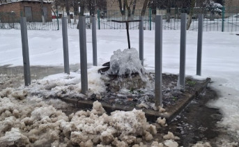 Фонтан в люке. Фото Ольги Усмановой