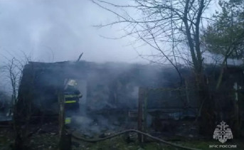Место пожара Фото пресс-службы МЧС по Ростовской области