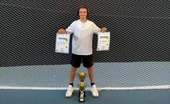 Александр Безрида — победитель Tennis Europe — Artur Shilajyan Memorial Cup