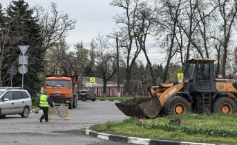 Дорожная техника. Фото пресс-службы администрации Азова