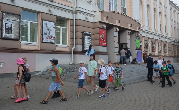 Театр Комиссаржевской. Фото donland.ru