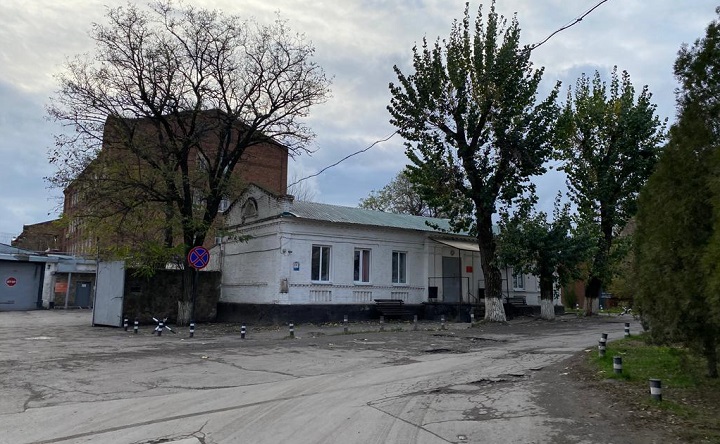 Следственный изолятор в Новочеркасске, где Чикатило содержался перед судом. Фото ruffnews.ru
