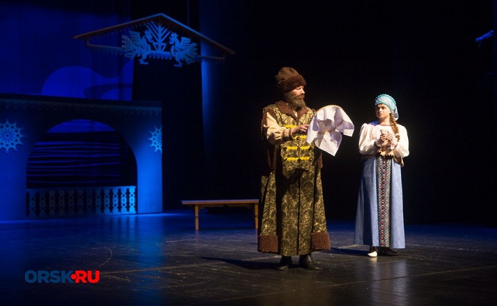 Спектакль «Аленький цветочек». Фото предоставлено пресс-службой театра имени Комиссаржевской