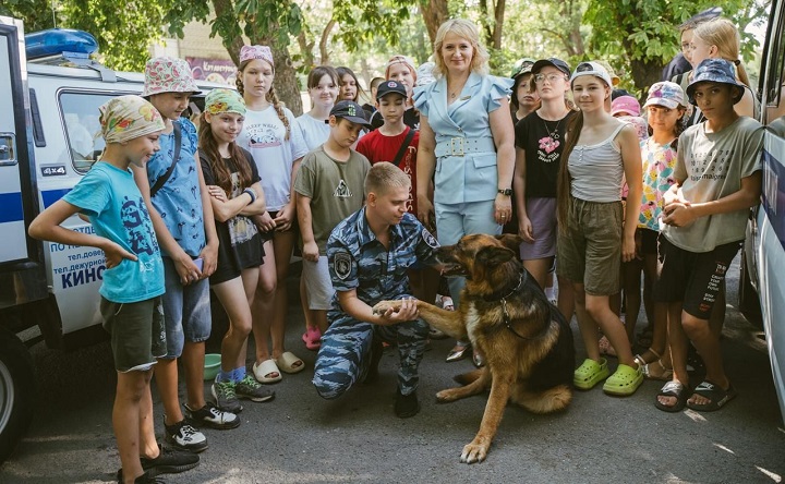 Встреча с кинологом. Фото donland.ru